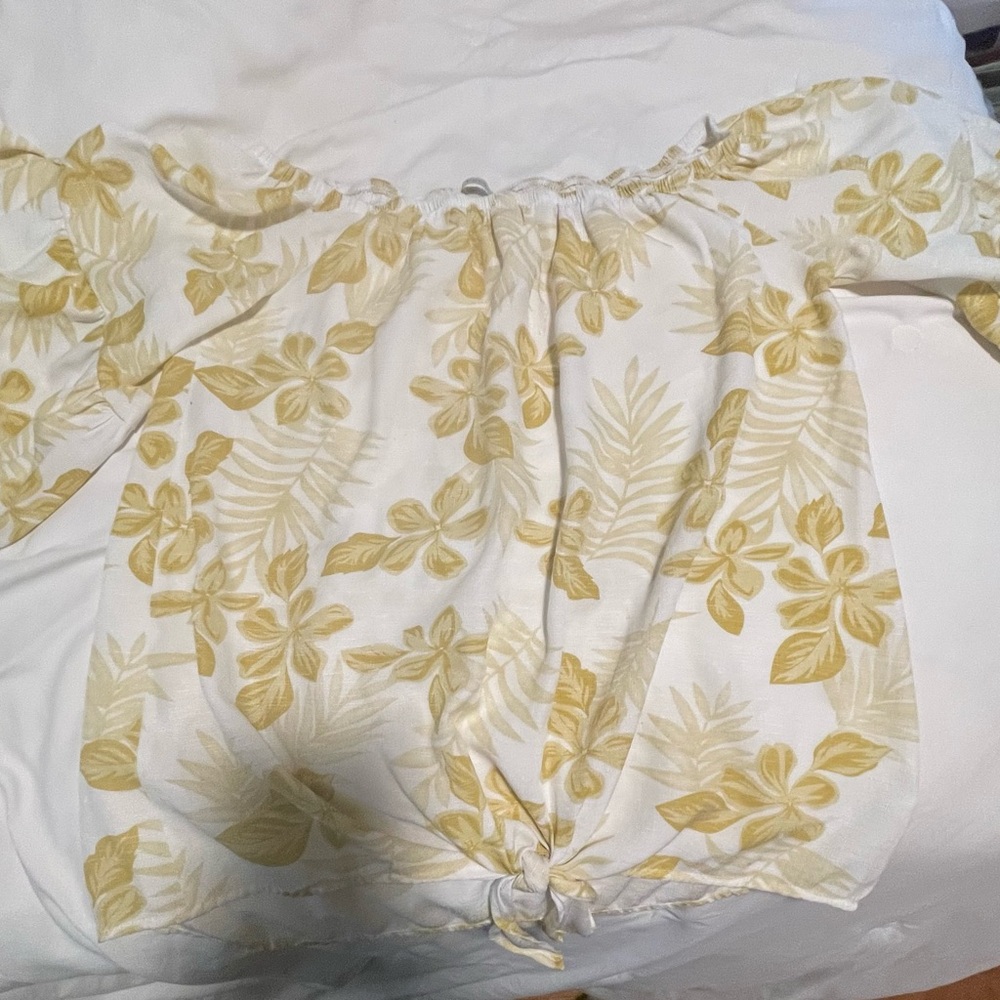 Vevert Yellow and White Floral Top